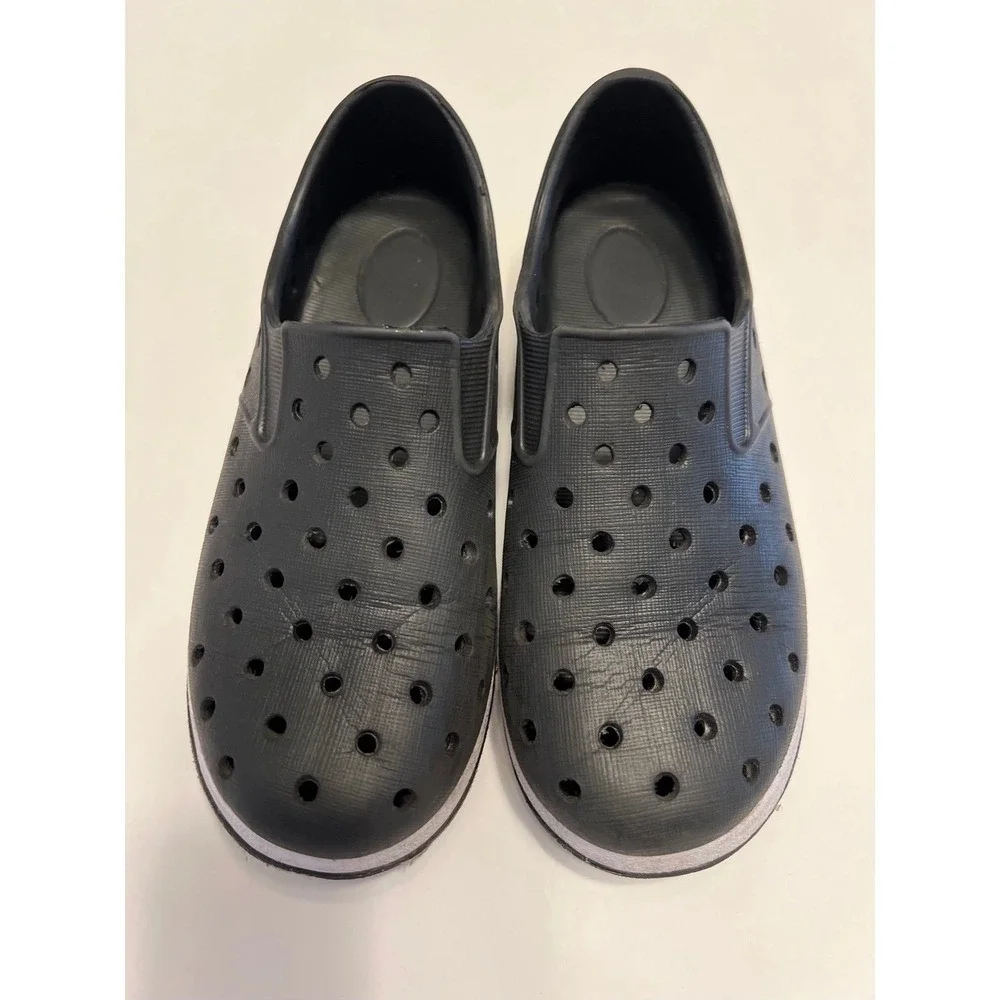 Size 11 toddler boys shoes‎ (s-125)